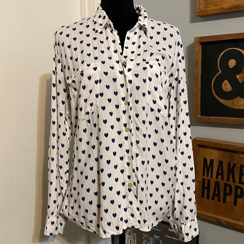 Just Living White Navy Blue Hearts Button Blouse